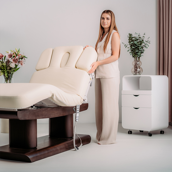 Leżanka Calma w hotelowej strefie SPA