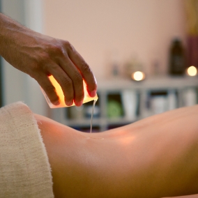 Masaż świecą aromaterapeutyczną