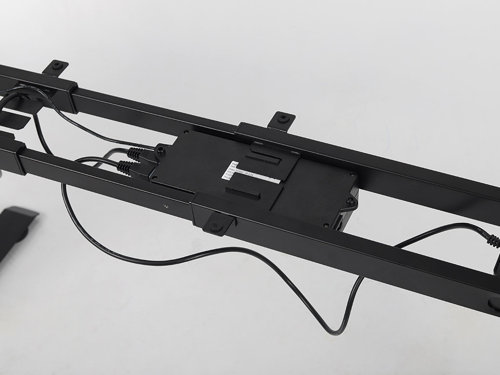Biurko FlexiDesk: stelaż z elektryczną regulacją (2 silniki, czarny), blat biurka (120x60 cm, gr. 25 mm, buk)